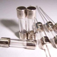 保險(xiǎn)絲故障案例：機(jī)器故障燒毀保險(xiǎn)絲解決辦法